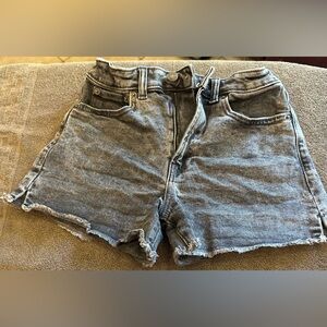 Gap Kids Gray Denim Shorts in size 14